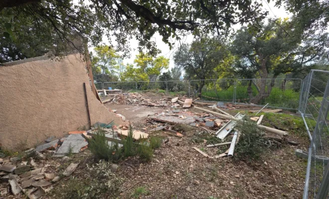 Démolition d'un cabanon, Fréjus, MARTIN Hervé Terrassement