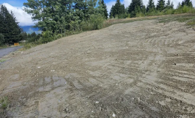 Mise au propre et à l'état naturel d'un terrain, Fréjus, MARTIN Hervé Terrassement